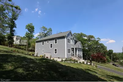 518-520 Cardinal Ln, Green Brook Township, NJ 08812 - Photo 2