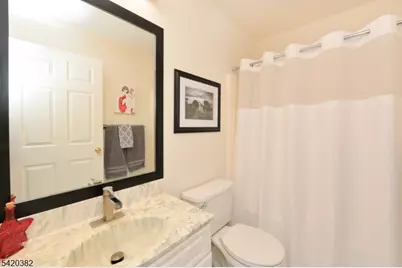 20 Parkside Ct, Wayne, NJ 07470 - Photo 12