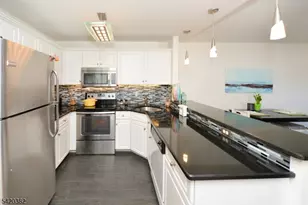 20 Parkside Ct, Wayne, NJ 07470 - Photo 8