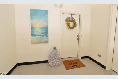 20 Parkside Ct, Wayne, NJ 07470 - Photo 2