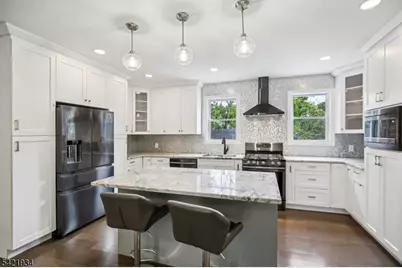 195 Harrison Ave, Montclair, NJ 07042 - Photo 6
