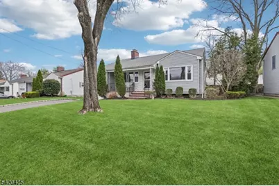 42 Nomahegan Ct, Cranford Township, NJ 07016 - Photo 2