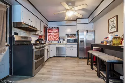 23 Franklin Ave, Montclair, NJ 07042 - Photo 2