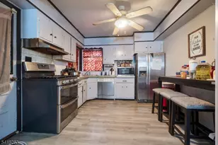 23 Franklin Ave, Montclair, NJ 07042 - Photo 2