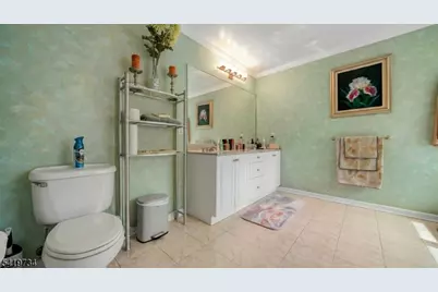 6 Breanne Ct, East Hanover Township, NJ 07936 - Photo 18