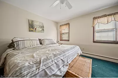 125 Merritt Ave, Bergenfield, NJ 07621 - Photo 16