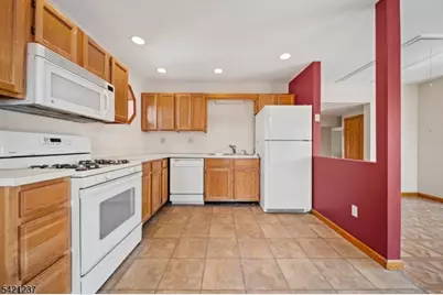 125 Merritt Ave, Bergenfield, NJ 07621 - Photo 18