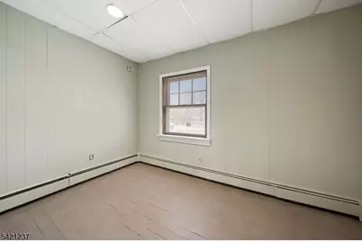 125 Merritt Ave, Bergenfield, NJ 07621 - Photo 26