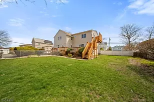 125 Merritt Ave, Bergenfield, NJ 07621 - Photo 30