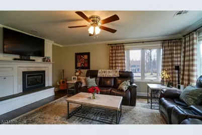 13 Laurel Pl, Chester, NJ 07930 - Photo 8