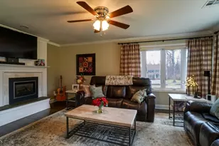 13 Laurel Pl, Chester, NJ 07930 - Photo 8