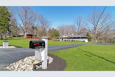 13 Laurel Pl, Chester, NJ 07930 - Photo 2
