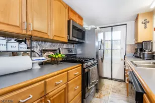 47 Hillside Rd, Sparta Township, NJ 07871 - Photo 14