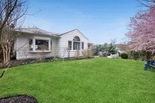 101 Essex Rd, Summit, NJ 07901 - Photo 32