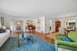 101 Essex Rd, Summit, NJ 07901 - Photo 8