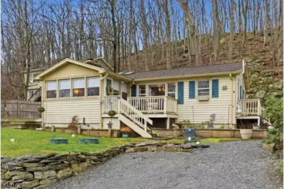 12 Cliffside Ter, Vernon Twp., NJ 07461 - Photo 2