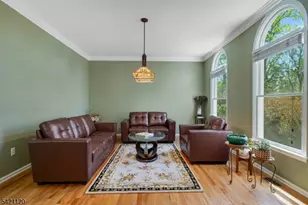 63 Twin Oaks Rd, Bridgewater, NJ 08807 - Photo 8