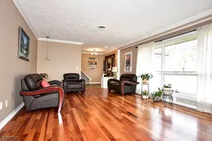 7 Jefferson Pl, Wayne, NJ 07470 - Photo 8