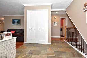7 Jefferson Pl, Wayne, NJ 07470 - Photo 6