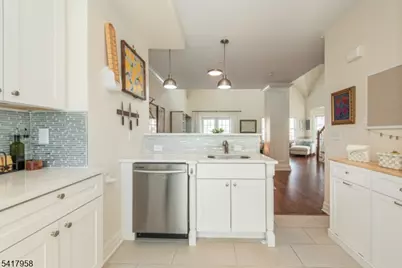 21 Riverbend Ct, New Providence, NJ 07974 - Photo 8