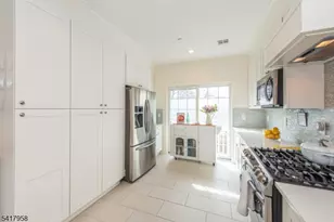 21 Riverbend Ct, New Providence, NJ 07974 - Photo 10