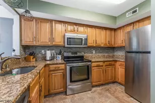 7 Quincy Ct, Bedminster Township, NJ 07921 - Photo 10