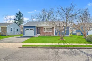 3 Pembroke Ln, Berkeley Township, NJ 08757 - Photo 4