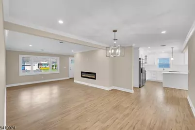 3 Pembroke Ln, Berkeley Township, NJ 08757 - Photo 8