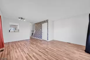 233 Spruce Ct, Raritan Township, NJ 08822 - Photo 12