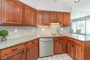 2 Tulip Crescent, Little Falls Township, NJ 07424 - Photo 4