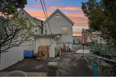 17 Emma Pl, Clifton, NJ 07013 - Photo 2