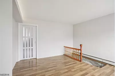 17 Emma Pl, Clifton, NJ 07013 - Photo 6