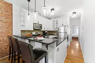 211 14th St, Hoboken, NJ 07030 - Photo 8