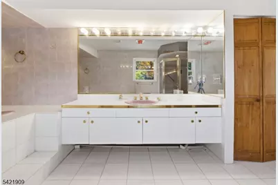 96 Lower Notch Rd, Little Falls Township, NJ 07424 - Photo 28