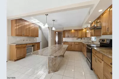 96 Lower Notch Rd, Little Falls Township, NJ 07424 - Photo 10