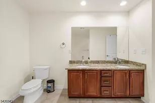 47 Harvey Ct, Clark Township, NJ 07066 - Photo 14