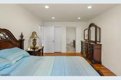 47 Harvey Ct, Clark Township, NJ 07066 - Photo 16