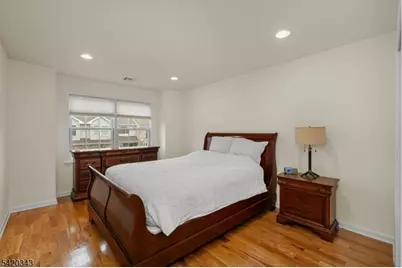 47 Harvey Ct, Clark Township, NJ 07066 - Photo 20