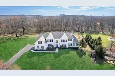 16 Southwind Dr, Mount Olive, NJ 07836 - Photo 2