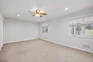 33 Stockton Ct, Parsippany, NJ 07950 - Photo 24