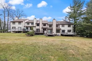 33 Stockton Ct, Parsippany, NJ 07950 - Photo 32