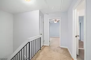 33 Stockton Ct, Parsippany, NJ 07950 - Photo 22