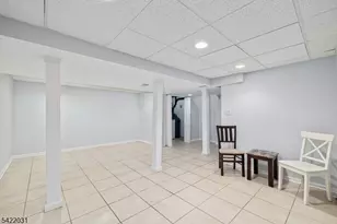 33 Stockton Ct, Parsippany, NJ 07950 - Photo 26