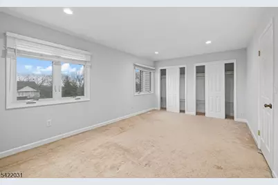 33 Stockton Ct, Parsippany, NJ 07950 - Photo 20