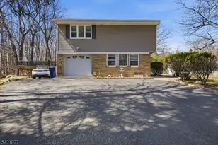 48 White Meadow Rd, Rockaway Township, NJ 07866 - Photo 2