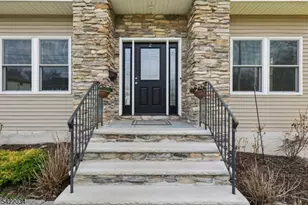 2 Calumet Ave, Parsippany, NJ 07034 - Photo 4