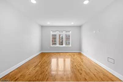 19 Shaw Ave #1, Newark, NJ 07112 - Photo 4