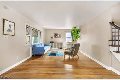 522 Thompson Ave, Roselle, NJ 07203 - Photo 6