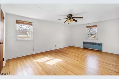 522 Thompson Ave, Roselle, NJ 07203 - Photo 18