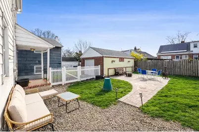 522 Thompson Ave, Roselle, NJ 07203 - Photo 32